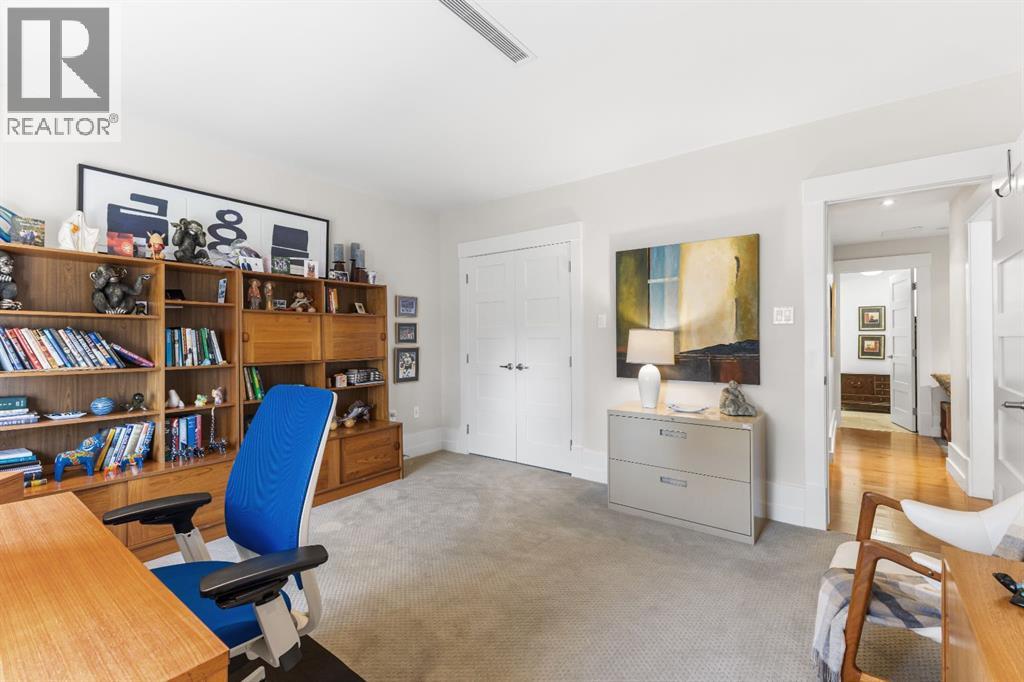 Single Family House for Sale in N  Eagle Ridge Drive SW Eagle Ridge Calgary 