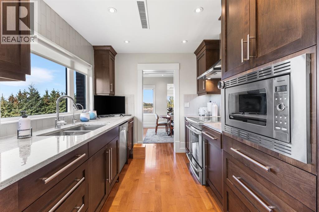 Single Family House for Sale in N  Eagle Ridge Drive SW Eagle Ridge Calgary 