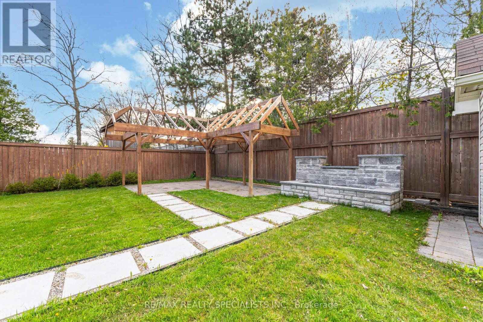 427 PINEGROVE ROAD - 38