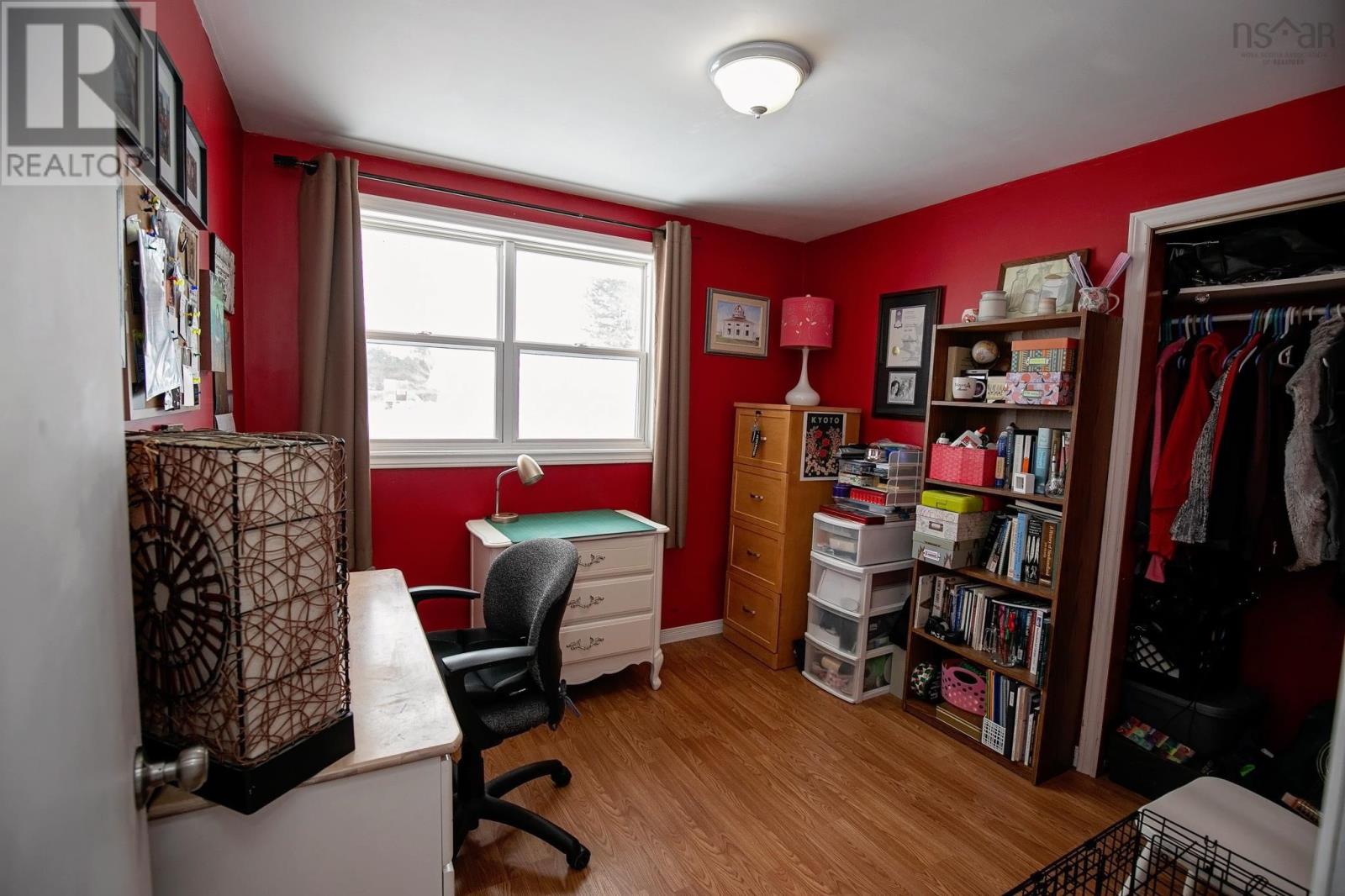 Property 23 of 41 of 255 Victoria Street E