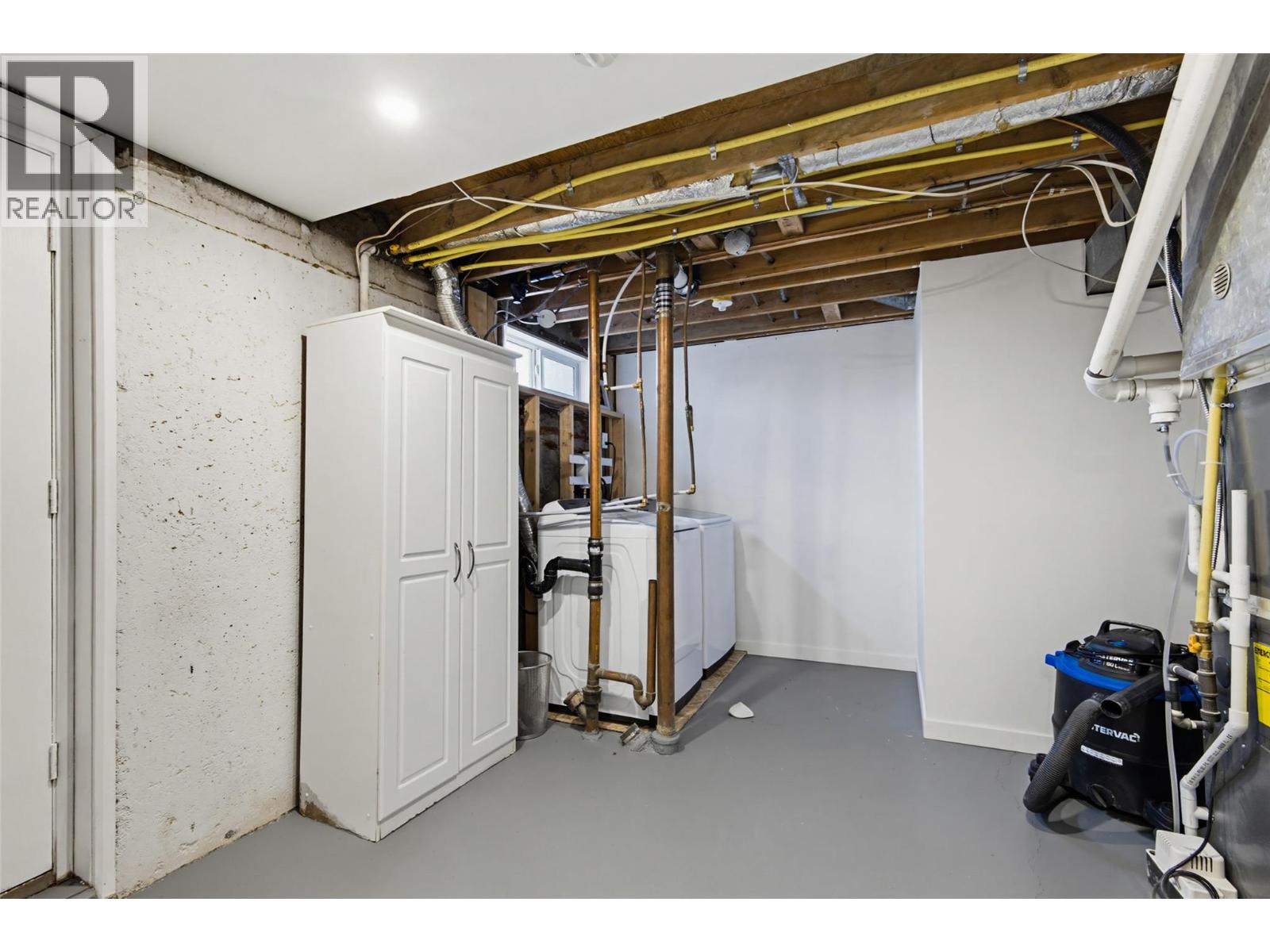 881 PEMBROKE AVENUE - 20