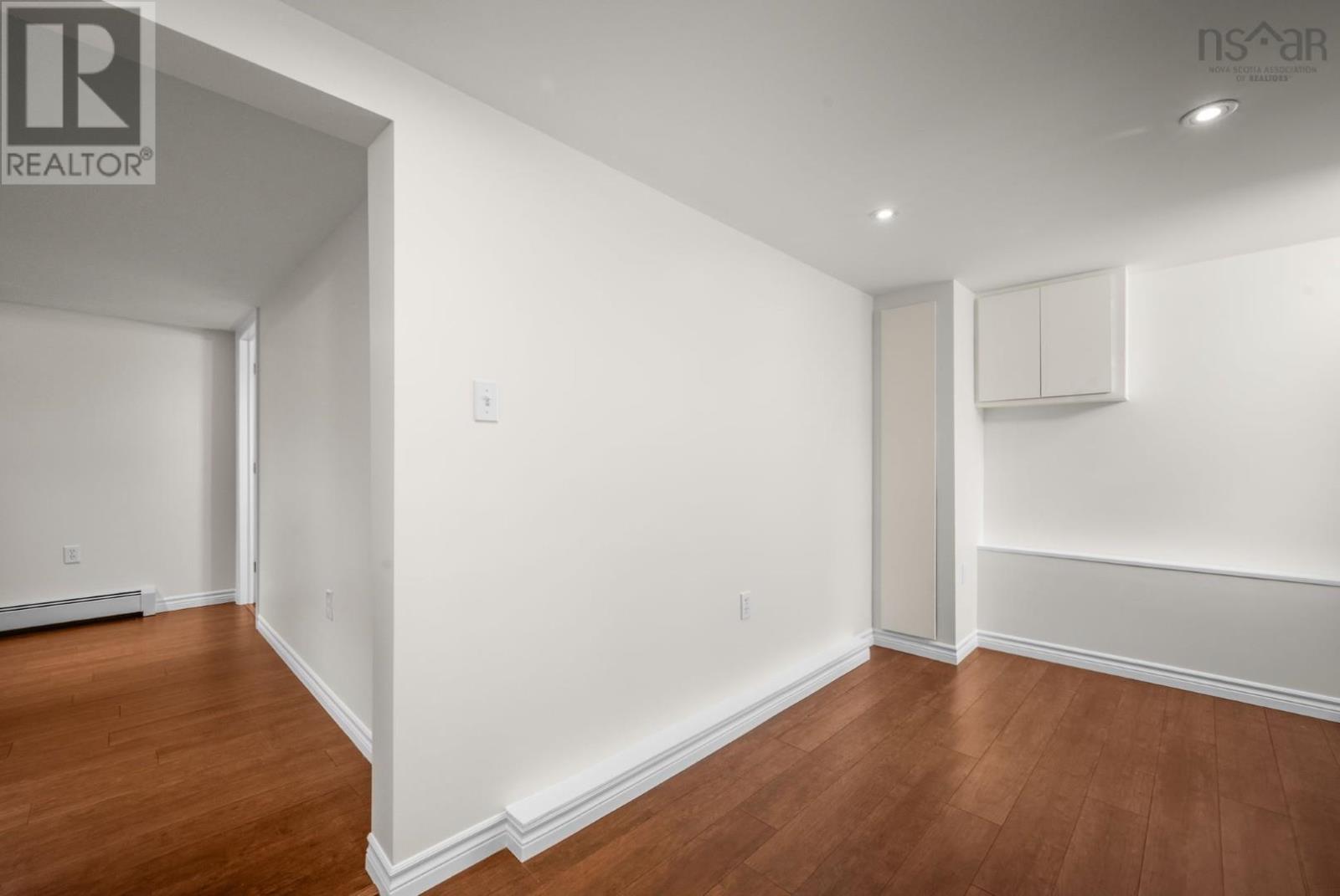 Property 20 of 46 of 21 Smith Avenue