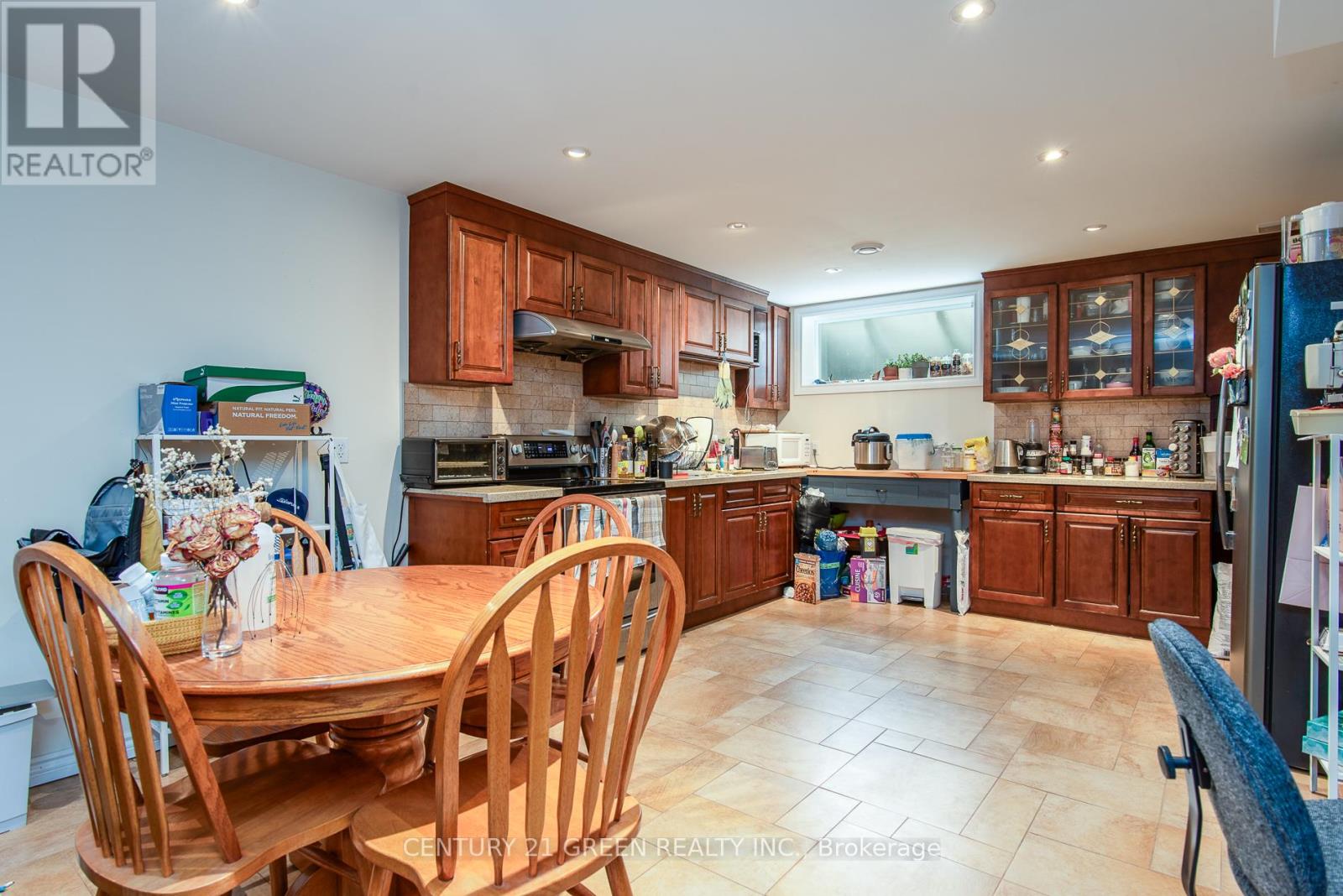 8 PAMELA PLACE - 39