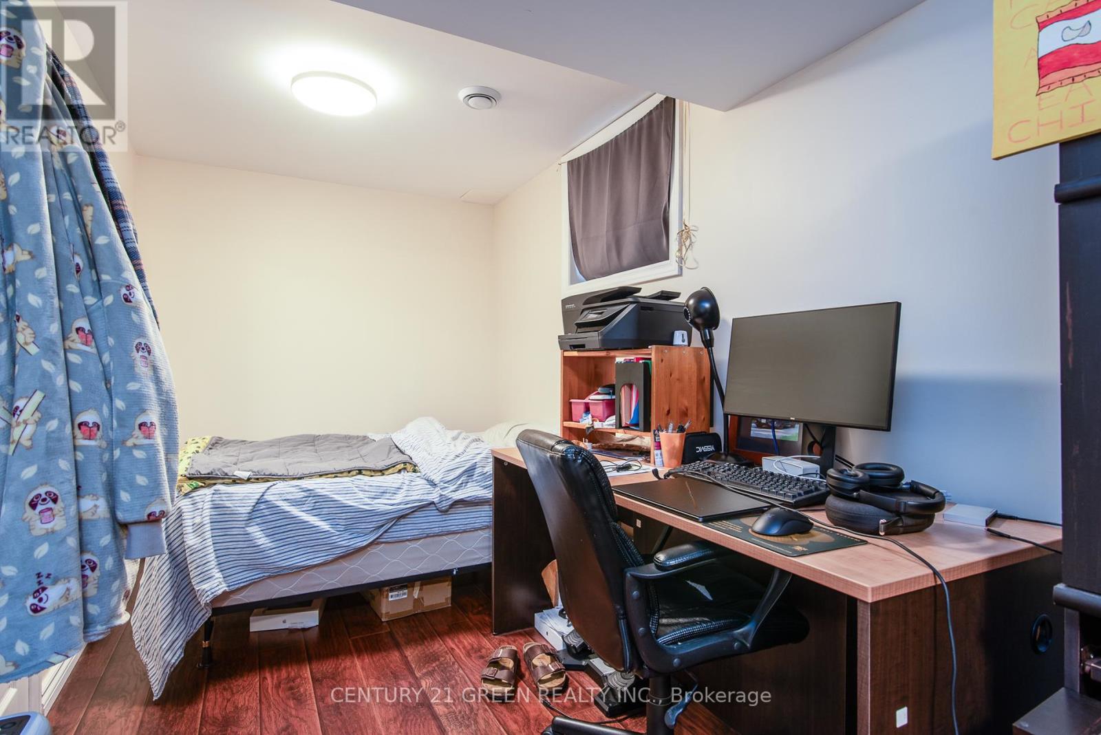 8 PAMELA PLACE - 45