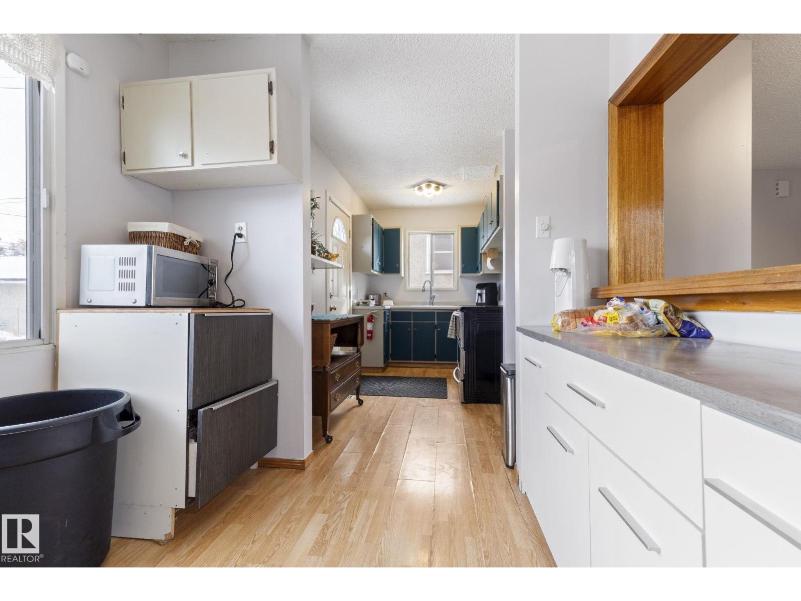 11521 92 ST NW, Edmonton