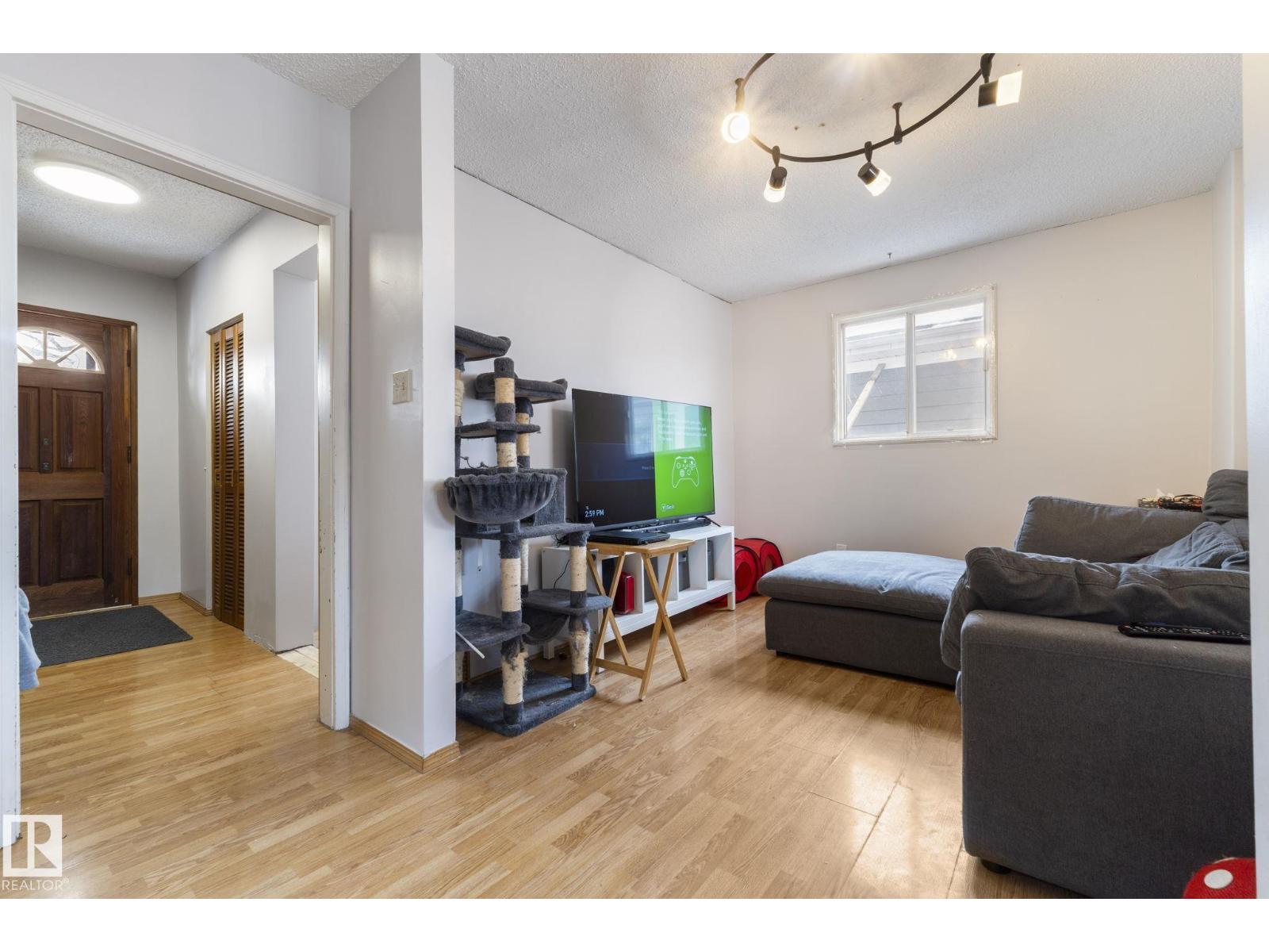 11521 92 ST NW, Edmonton