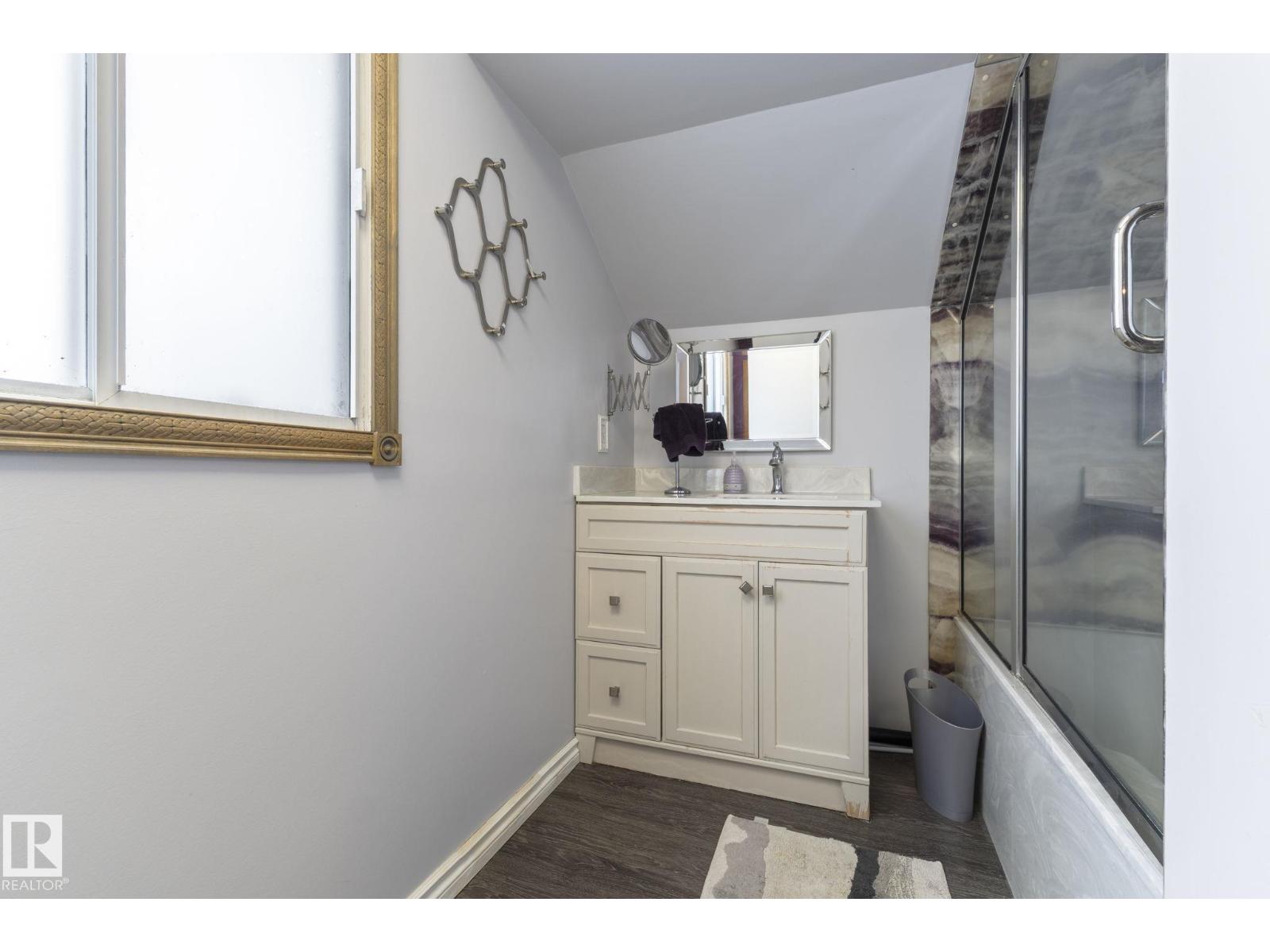 11521 92 ST NW, Edmonton