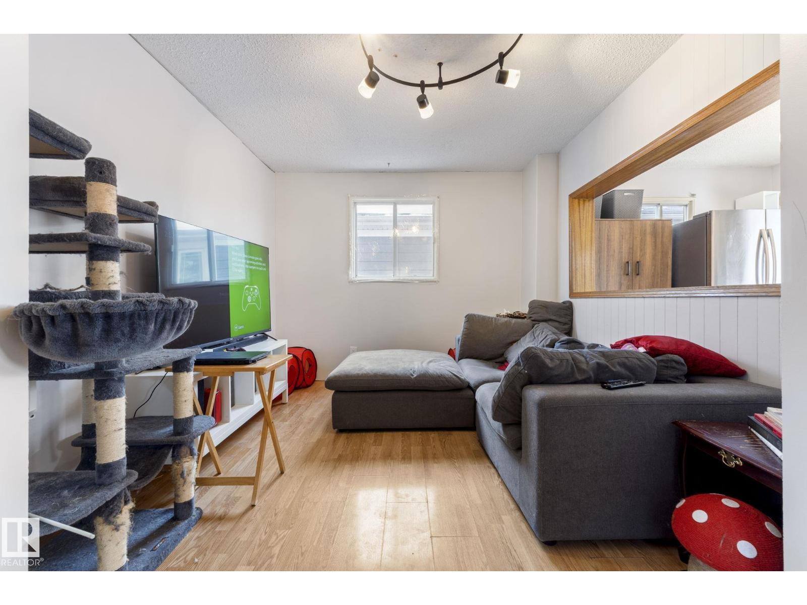 11521 92 ST NW, Edmonton