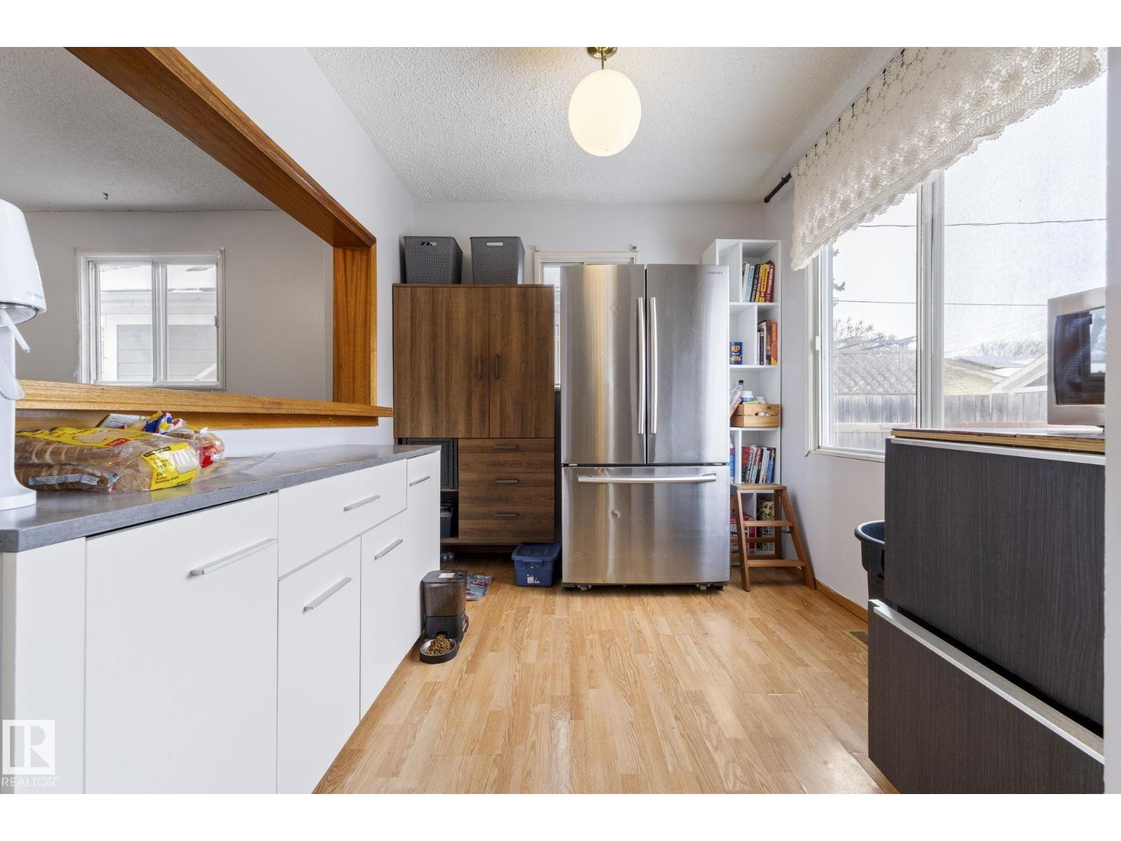 11521 92 ST NW, Edmonton