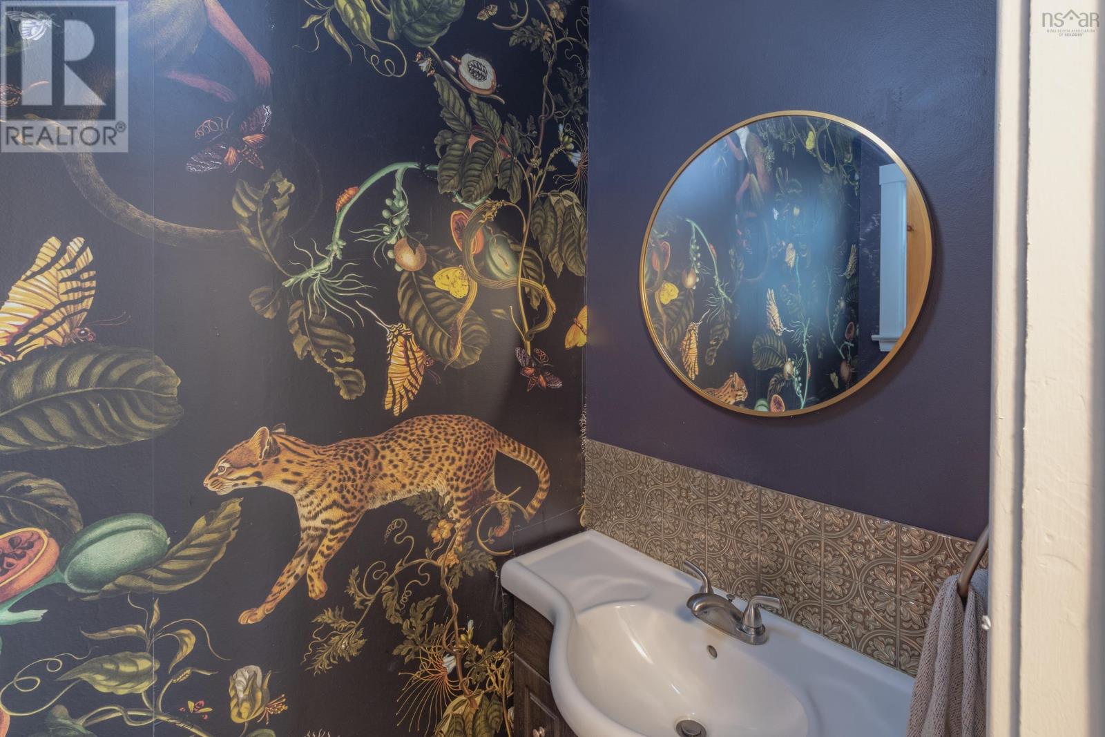 Property 8 of 28 of 109 Ohio Road