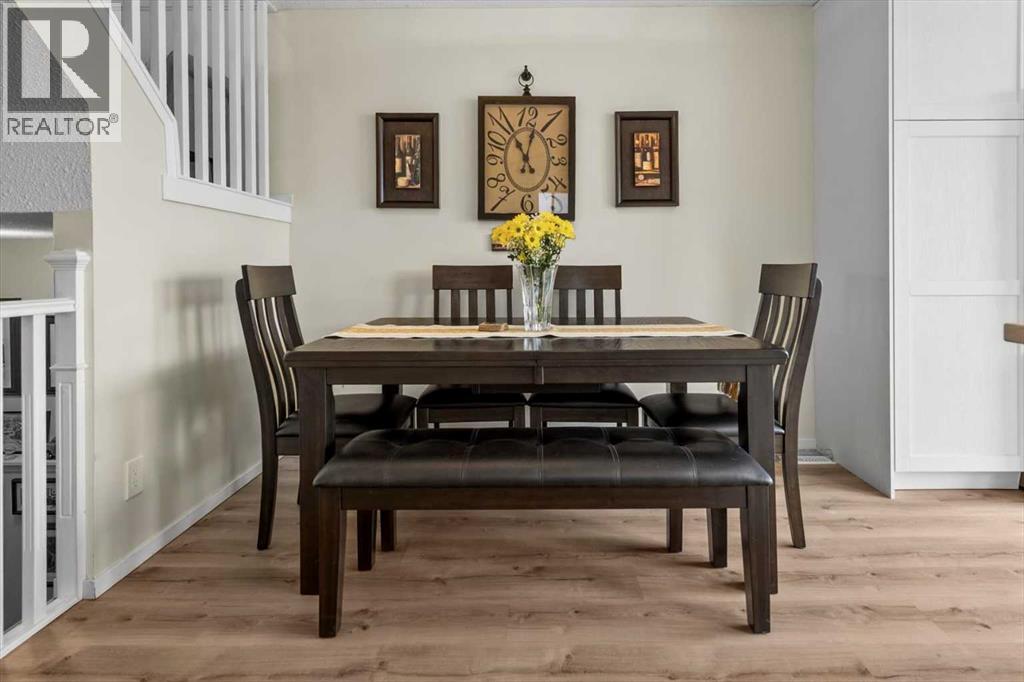 Single Family House for Sale in  Berkley Drive NW Beddington Heights Calgary 