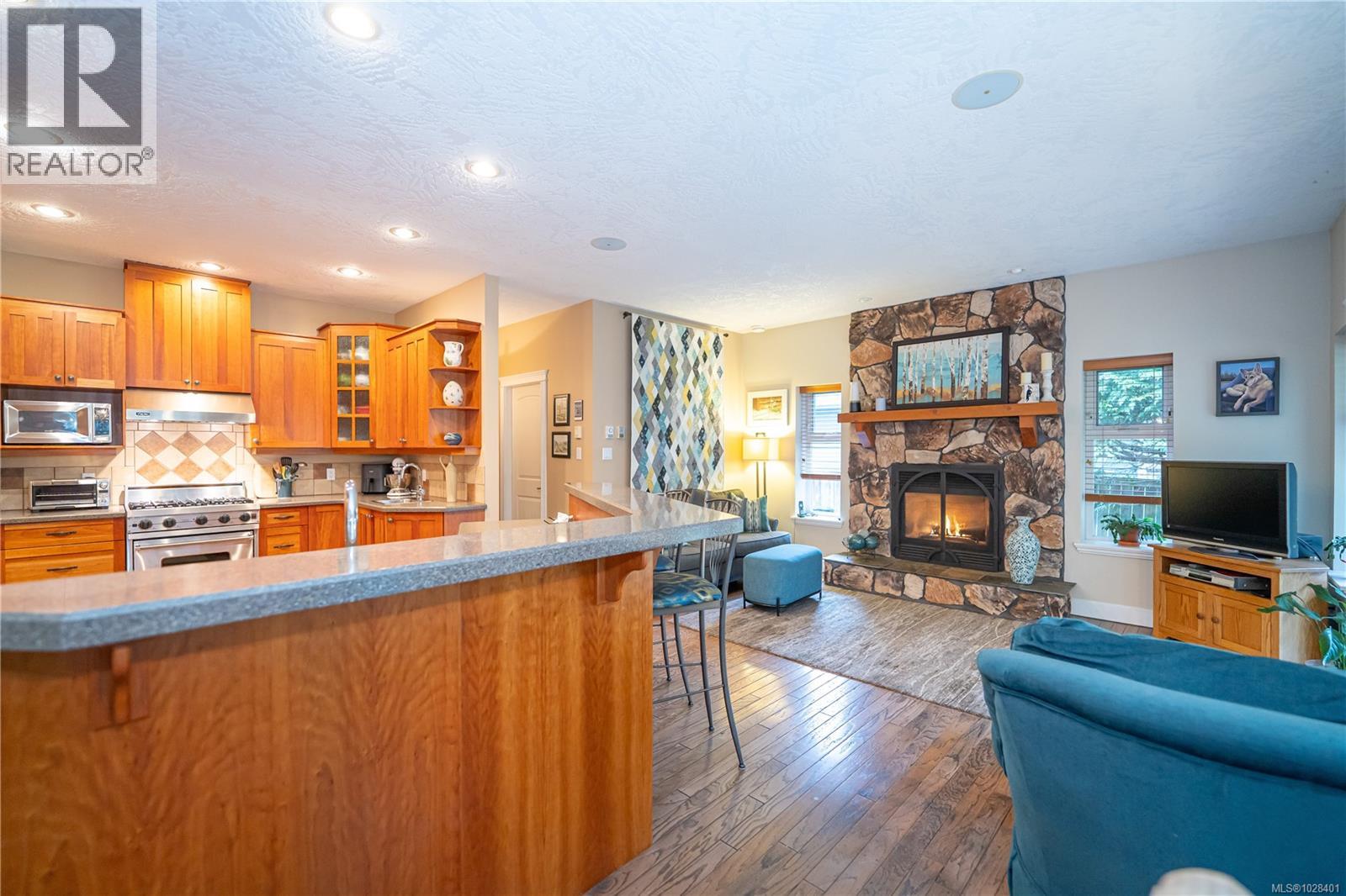  2514 Kinnoull Crescent, Mill Bay