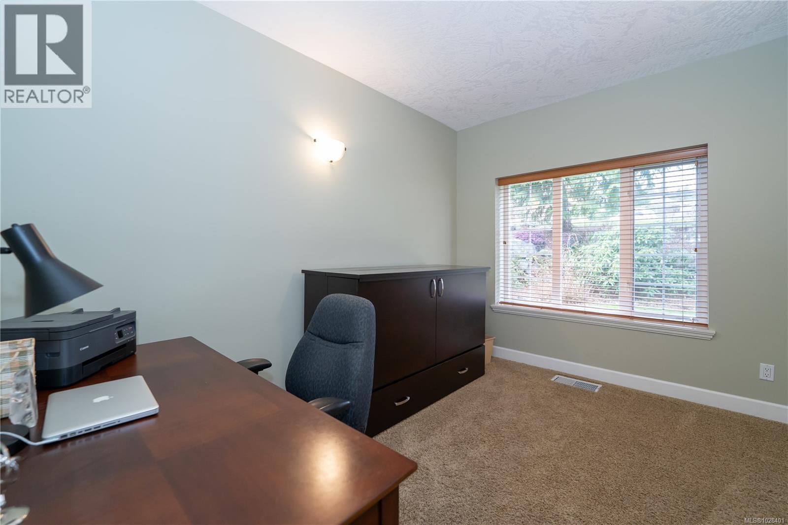  2514 Kinnoull Crescent, Mill Bay