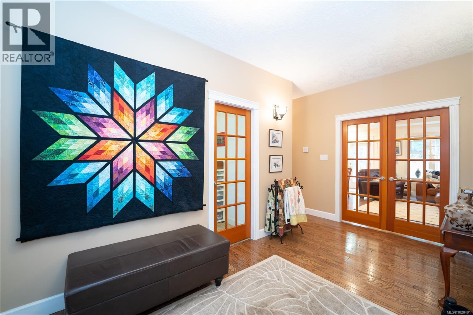  2514 Kinnoull Crescent, Mill Bay