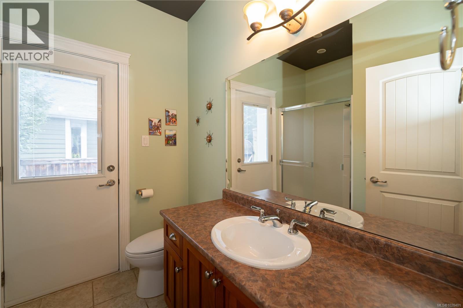  2514 Kinnoull Crescent, Mill Bay