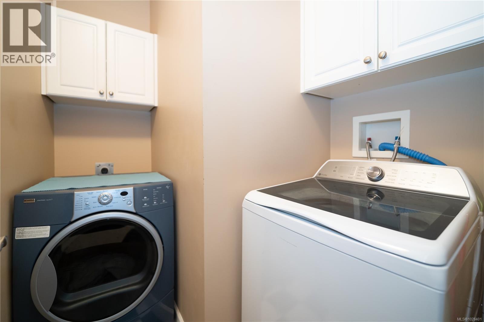  2514 Kinnoull Crescent, Mill Bay