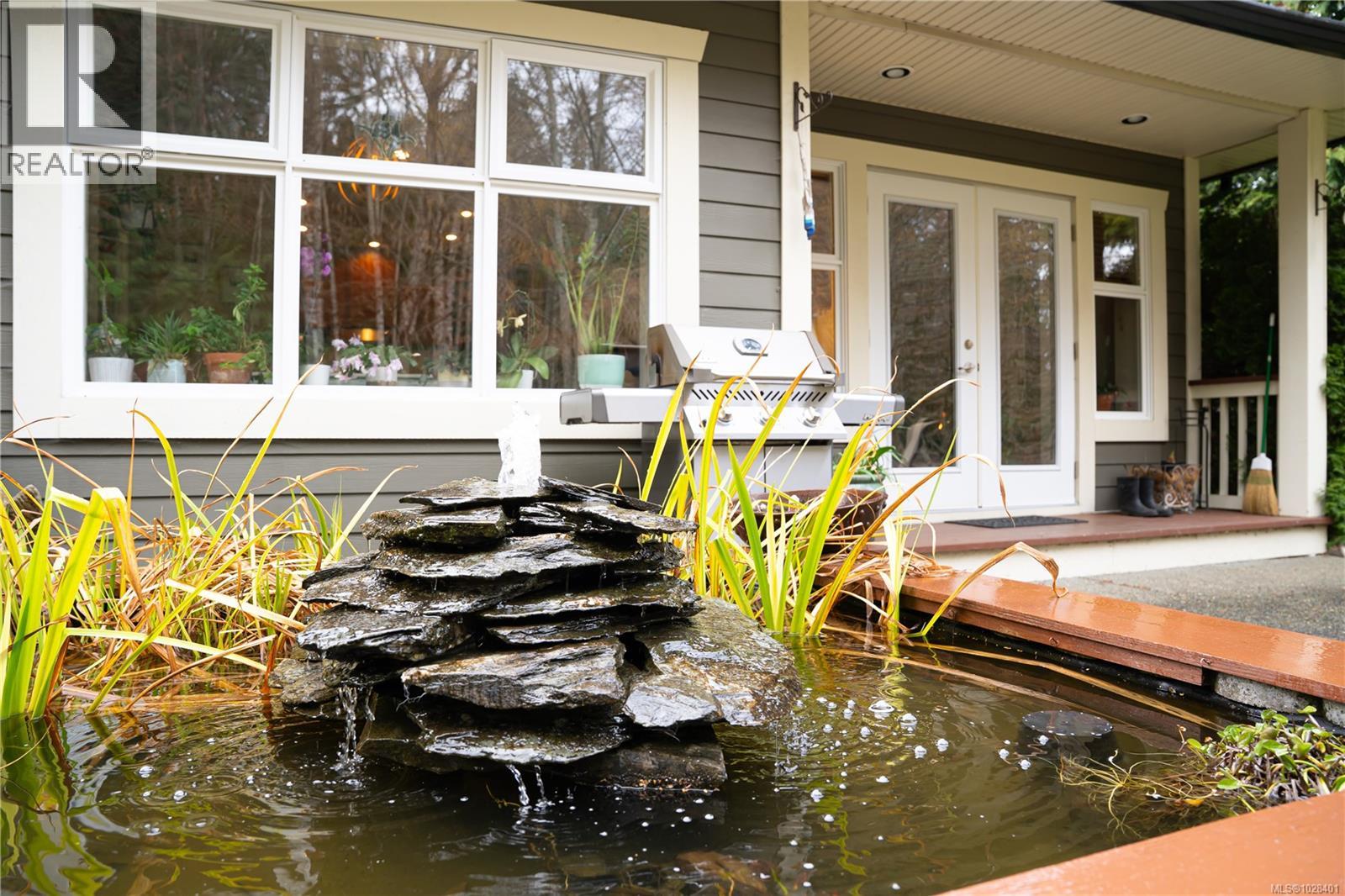  2514 Kinnoull Crescent, Mill Bay