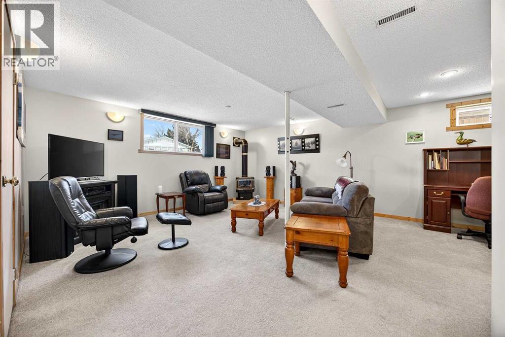 Single Family House Bi-level for Sale in  Maddock Way NE Marlborough Park Calgary 