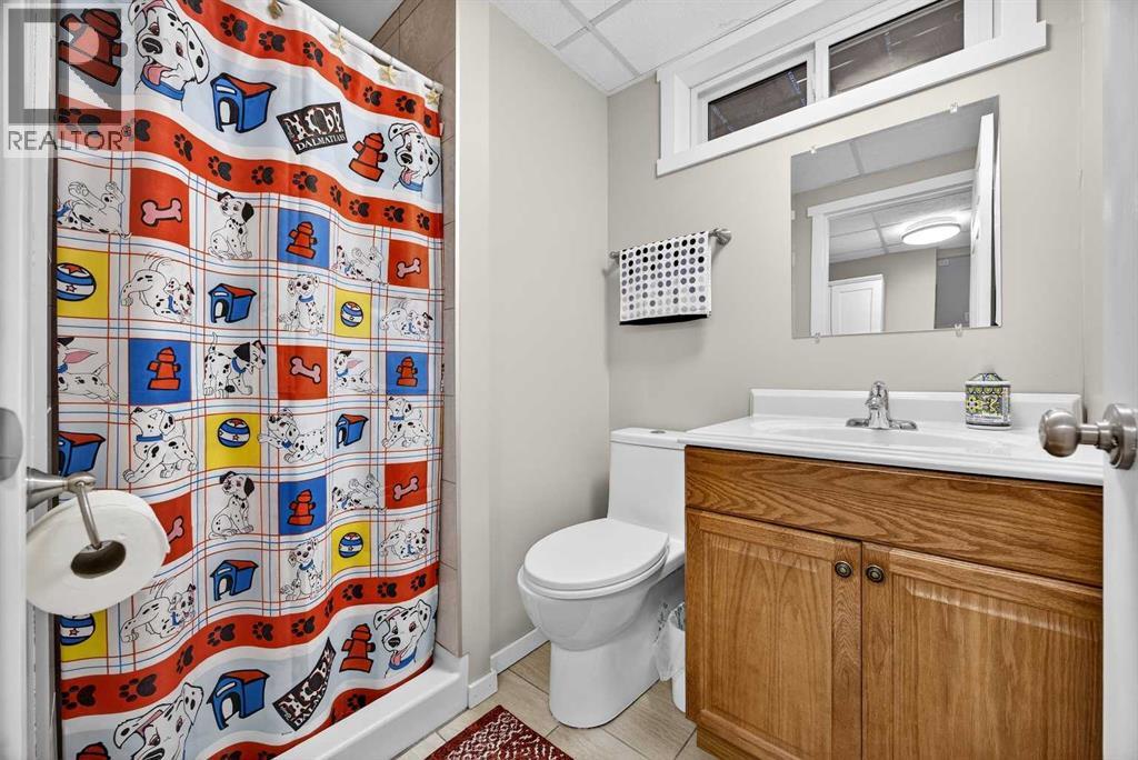 Single Family House Bi-level for Sale in  Maddock Way NE Marlborough Park Calgary 