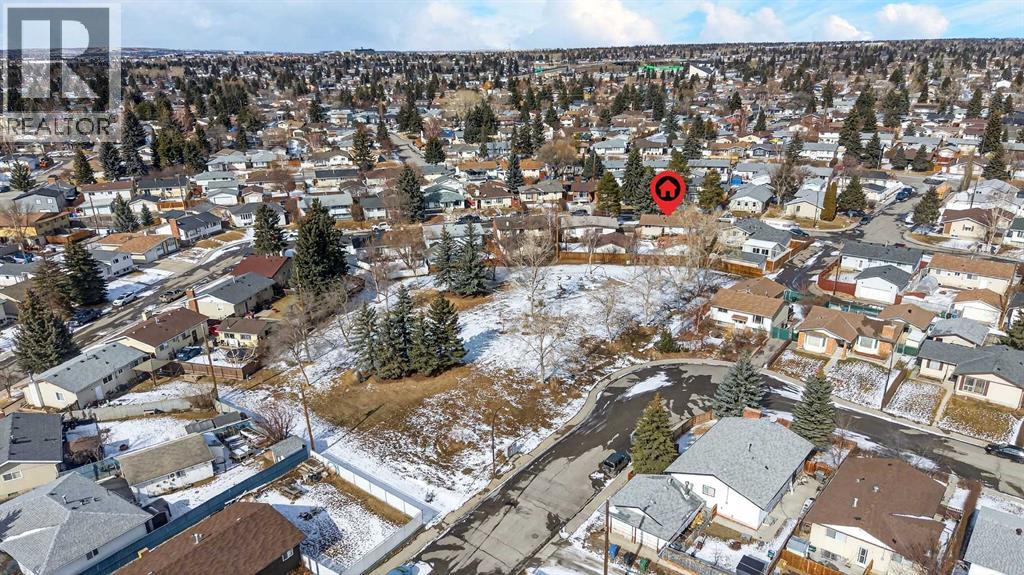 Single Family House Bi-level for Sale in  Maddock Way NE Marlborough Park Calgary 