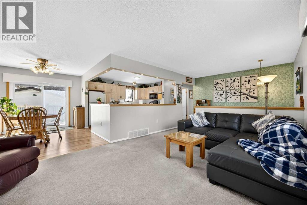 Single Family House Bi-level for Sale in  Maddock Way NE Marlborough Park Calgary 