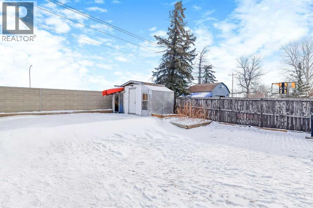 Single Family House for Sale in  Bernard Way NW Beddington Heights Calgary 