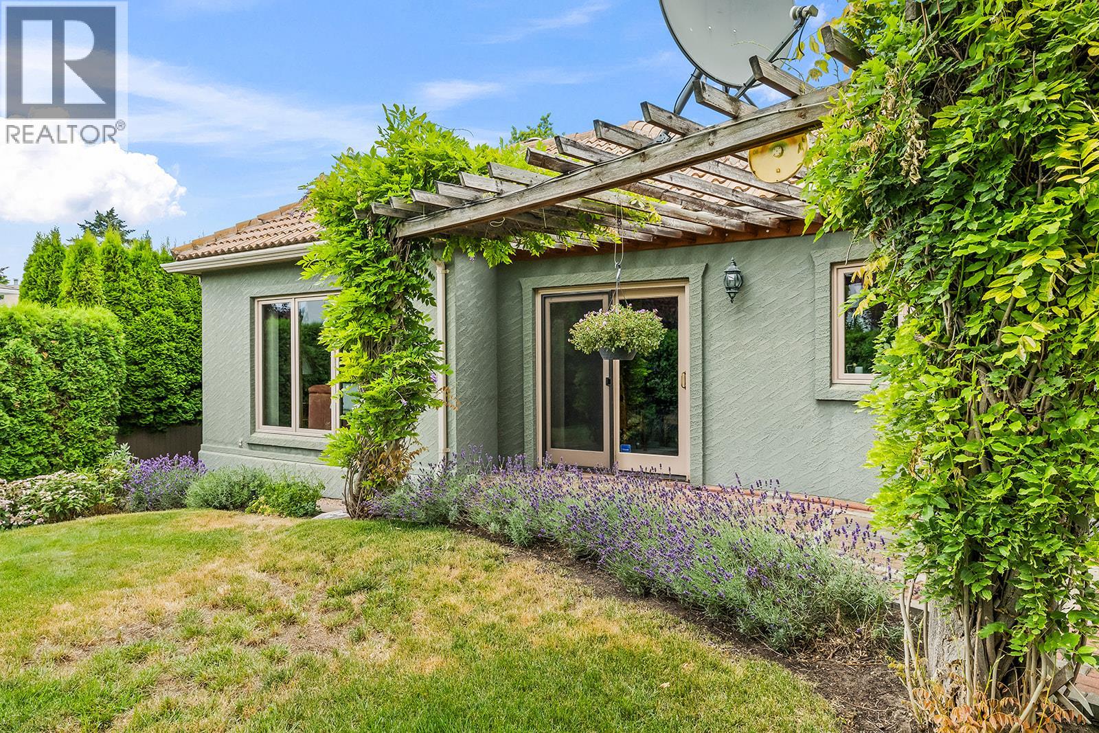 463 Carona Crescent, Kelowna