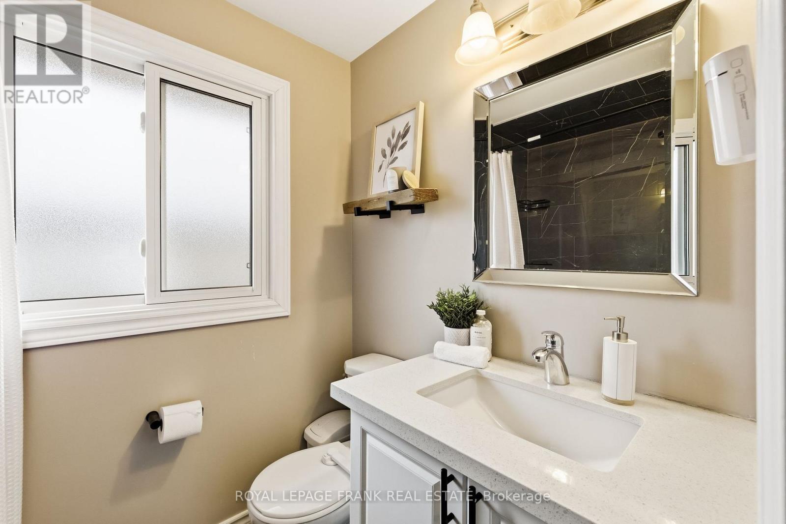 #55 966 ADELAIDE AVENUE E - 23