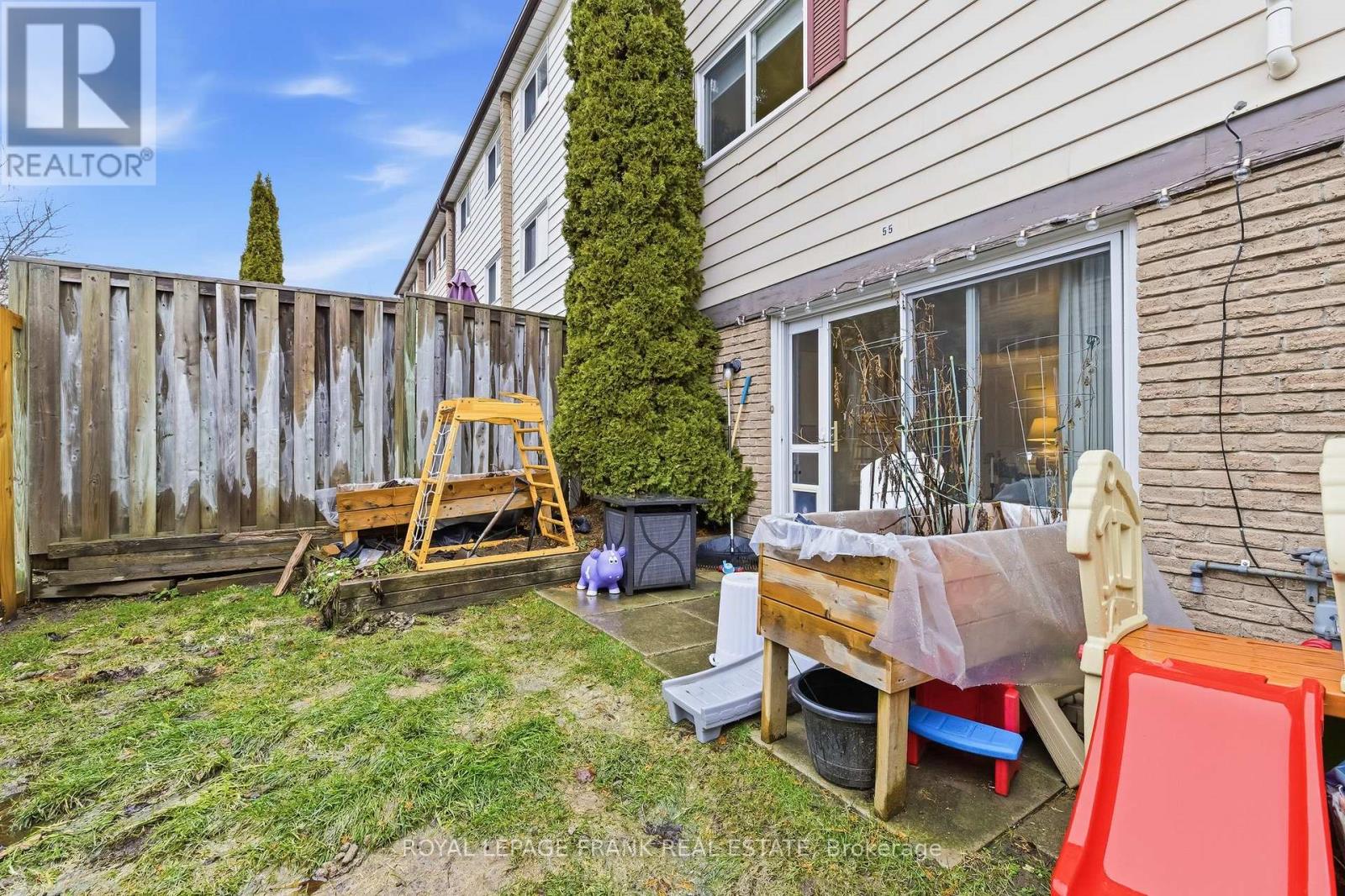 #55 966 ADELAIDE AVENUE E - 29