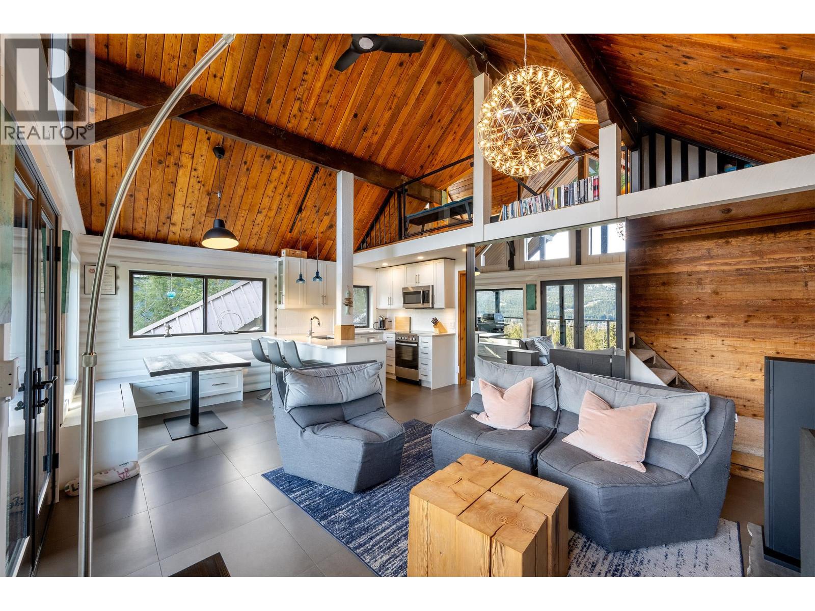 8706 WEDGEVIEW PLACE, Whistler