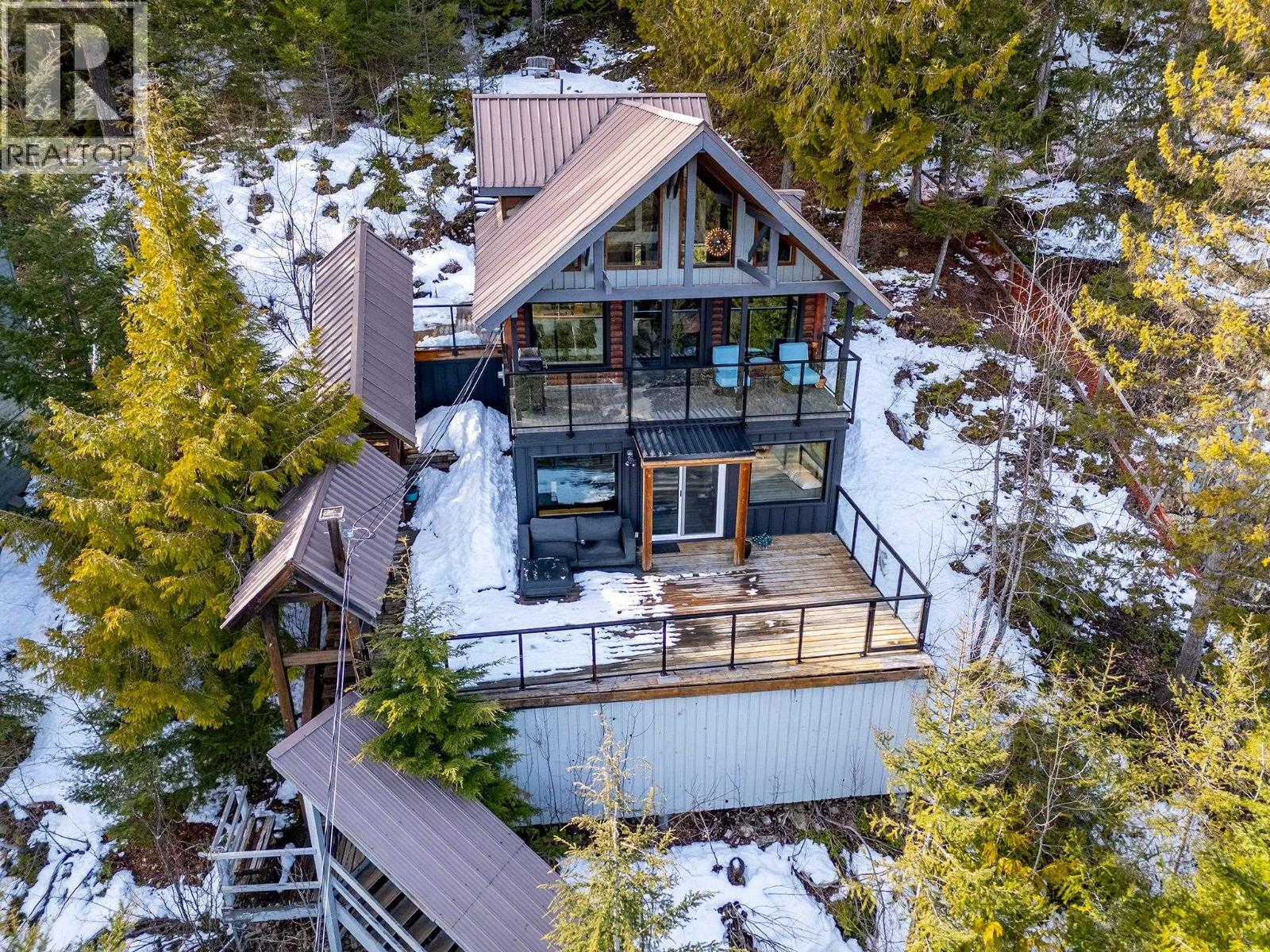 8706 WEDGEVIEW PLACE, Whistler