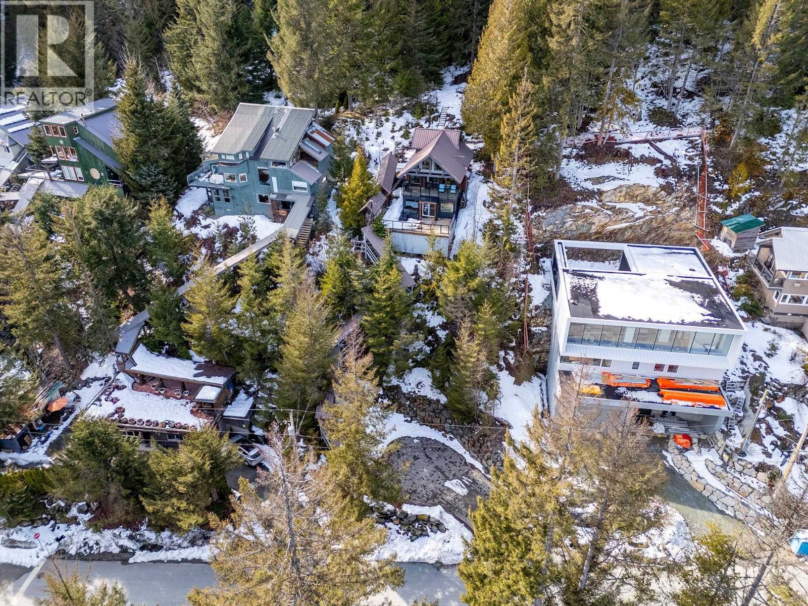 8706 WEDGEVIEW PLACE, Whistler