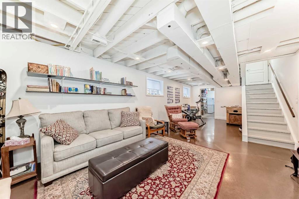 Single Family House for Sale in  Varsity Close NW Varsity Calgary 