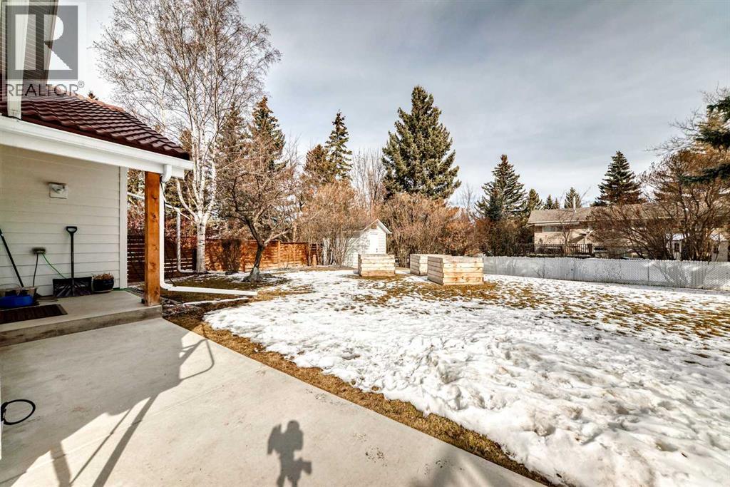 Single Family House for Sale in  Varsity Close NW Varsity Calgary 