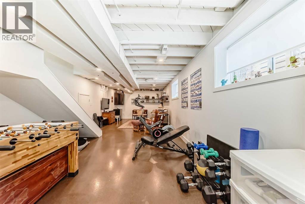 Single Family House for Sale in  Varsity Close NW Varsity Calgary 