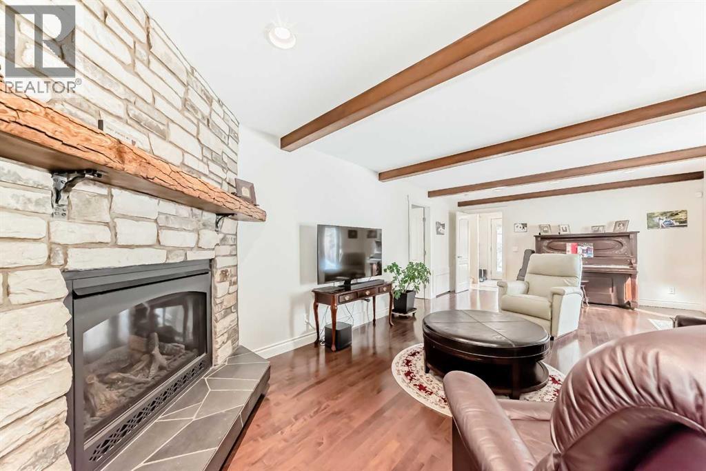 Single Family House for Sale in  Varsity Close NW Varsity Calgary 