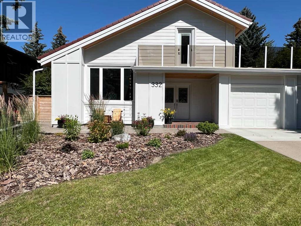 Single Family House for Sale in  Varsity Close NW Varsity Calgary 