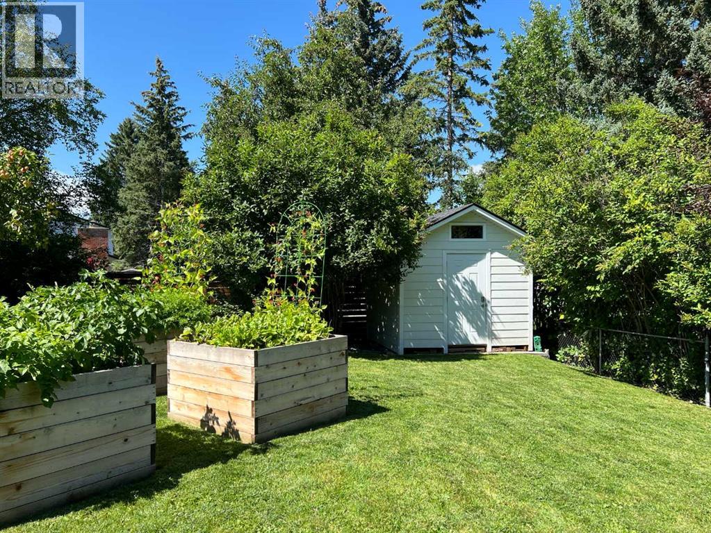 Single Family House for Sale in  Varsity Close NW Varsity Calgary 