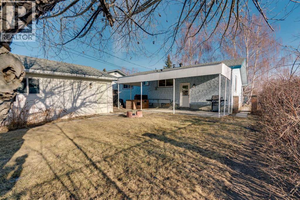 Single Family House Bungalow for Sale in  Huntham Place NE Huntington Hills Calgary 