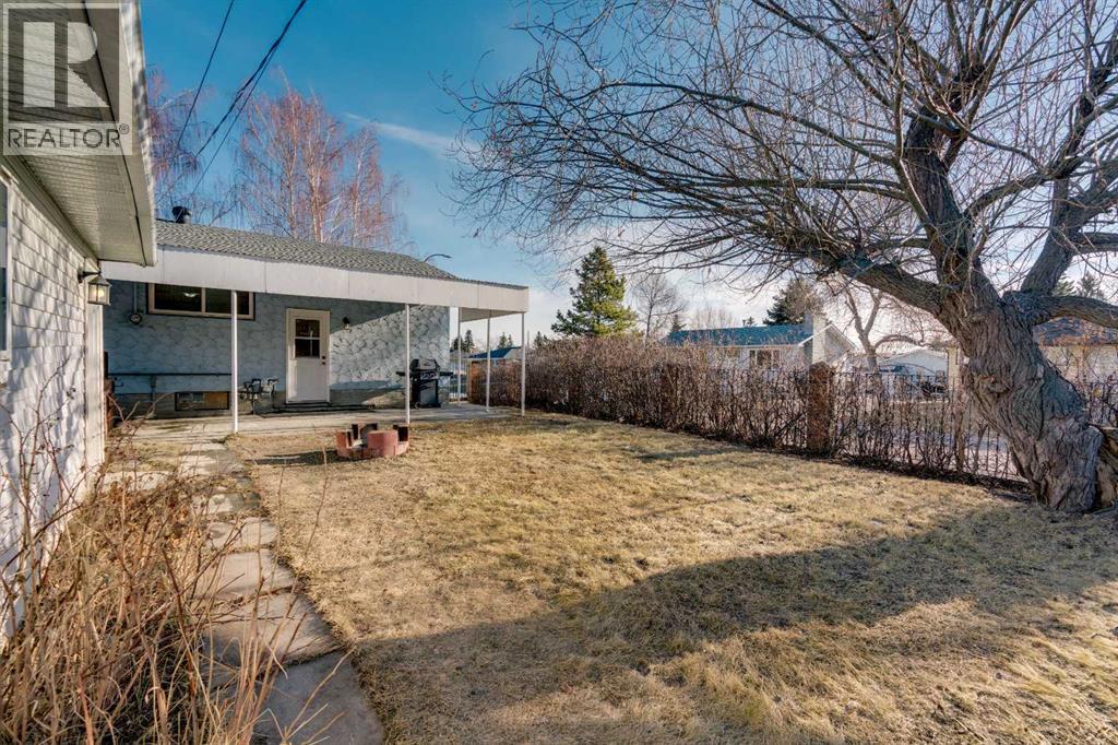 Single Family House Bungalow for Sale in  Huntham Place NE Huntington Hills Calgary 