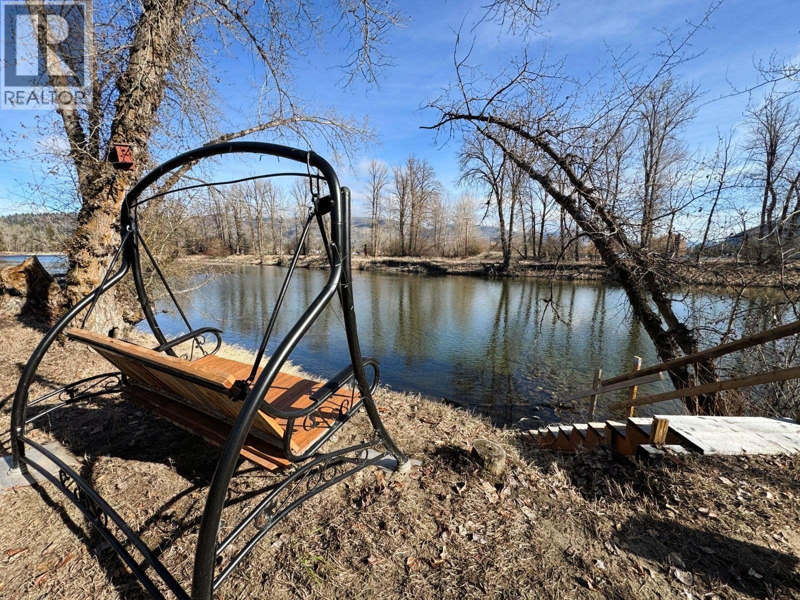 2200 ALMOND GARDENS ROAD E - 31