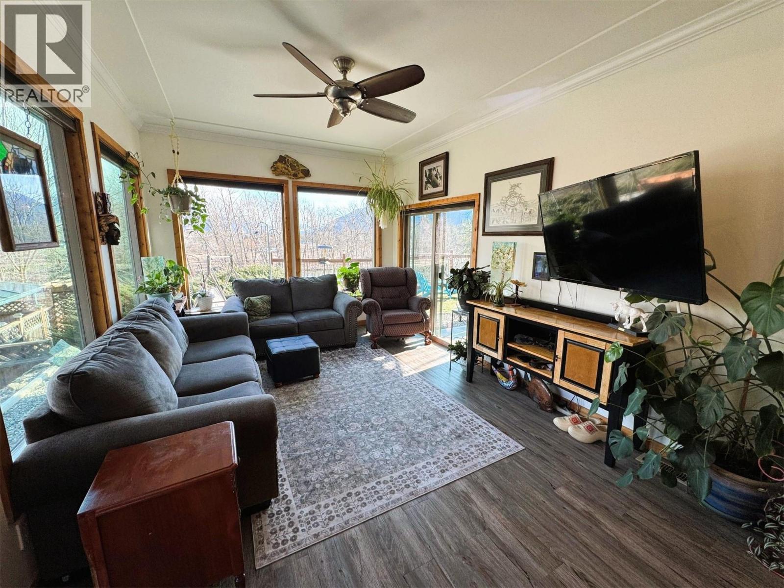 2200 ALMOND GARDENS ROAD E - 15