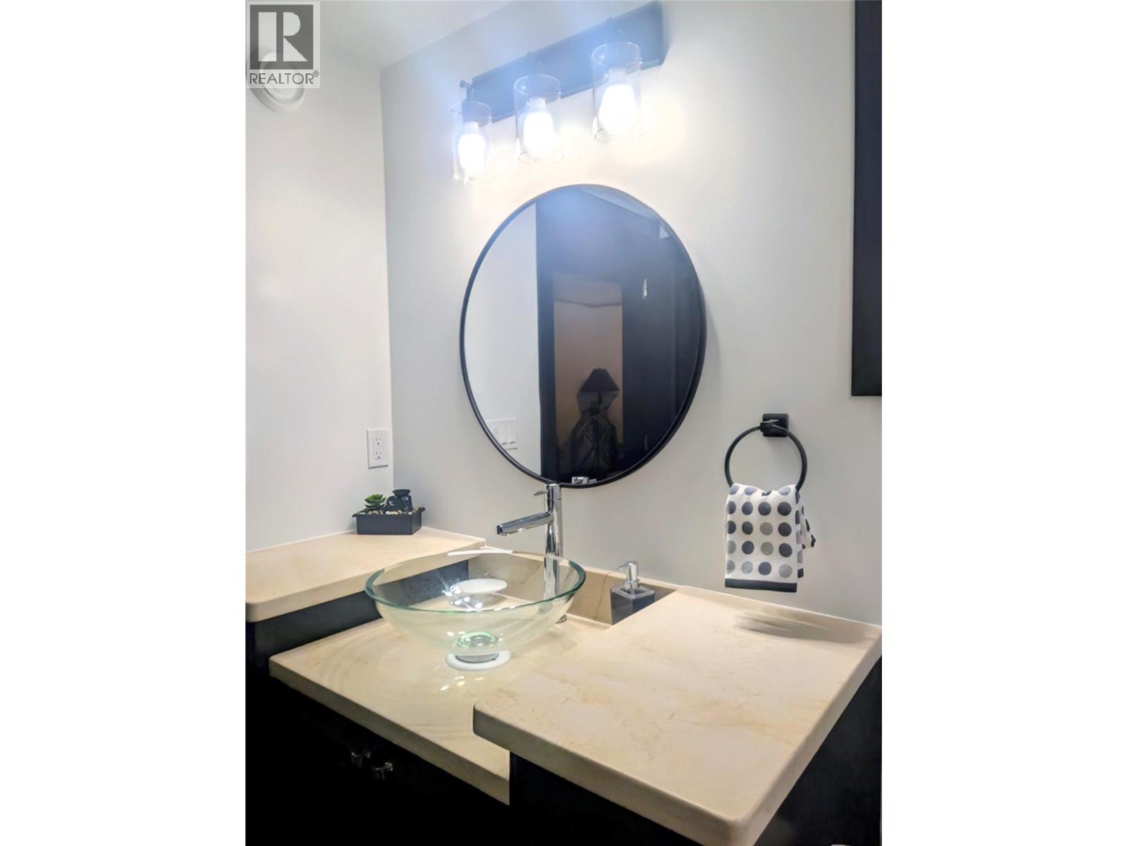 2200 ALMOND GARDENS ROAD E - 21