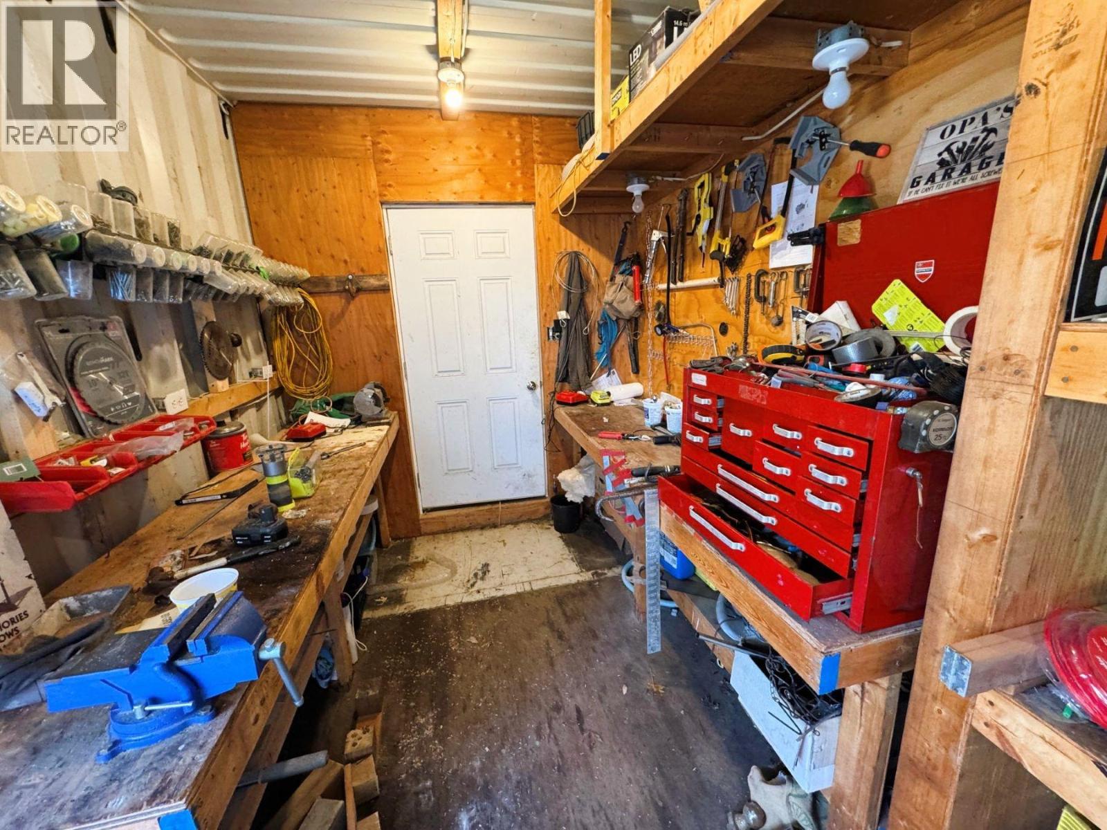 2200 ALMOND GARDENS ROAD E - 36