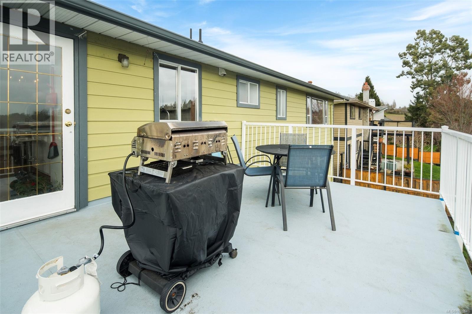  1237 Glyn Oak Place, Saanich