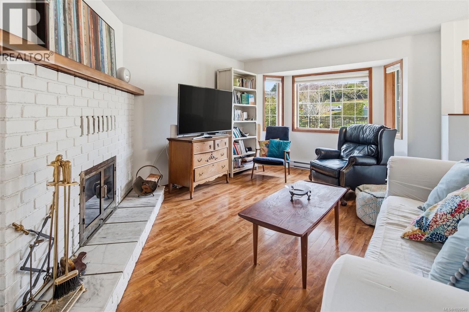  1237 Glyn Oak Place, Saanich