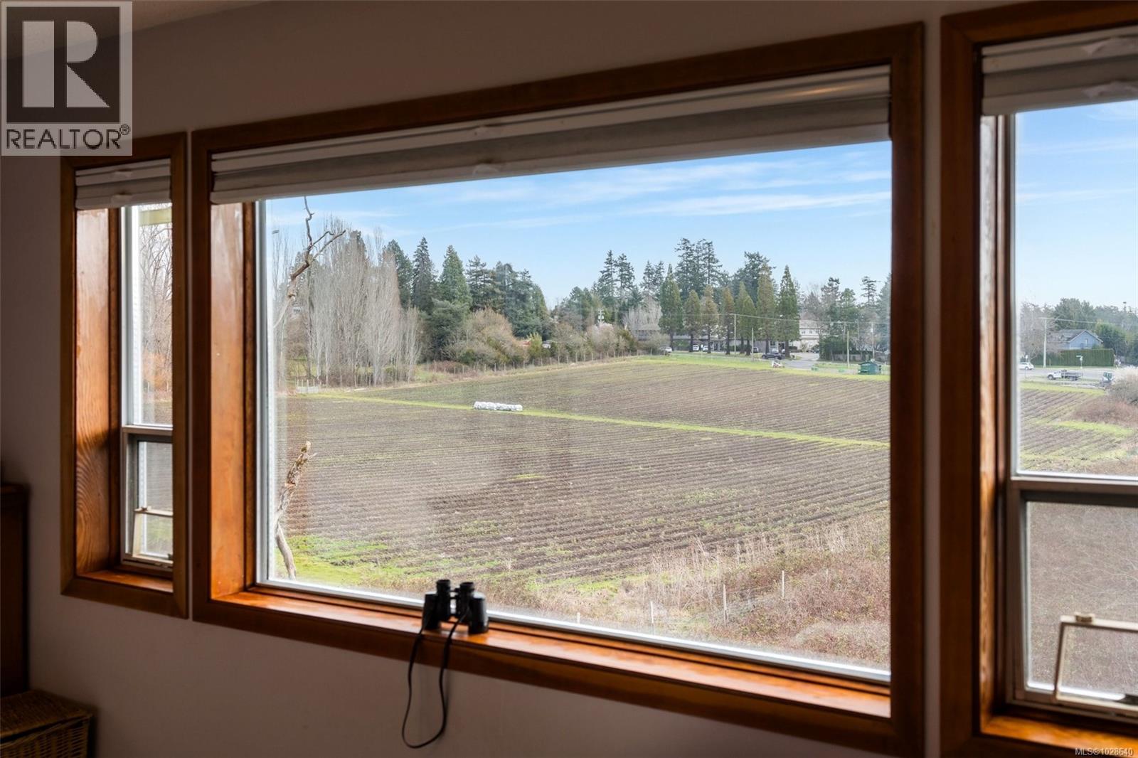  1237 Glyn Oak Place, Saanich