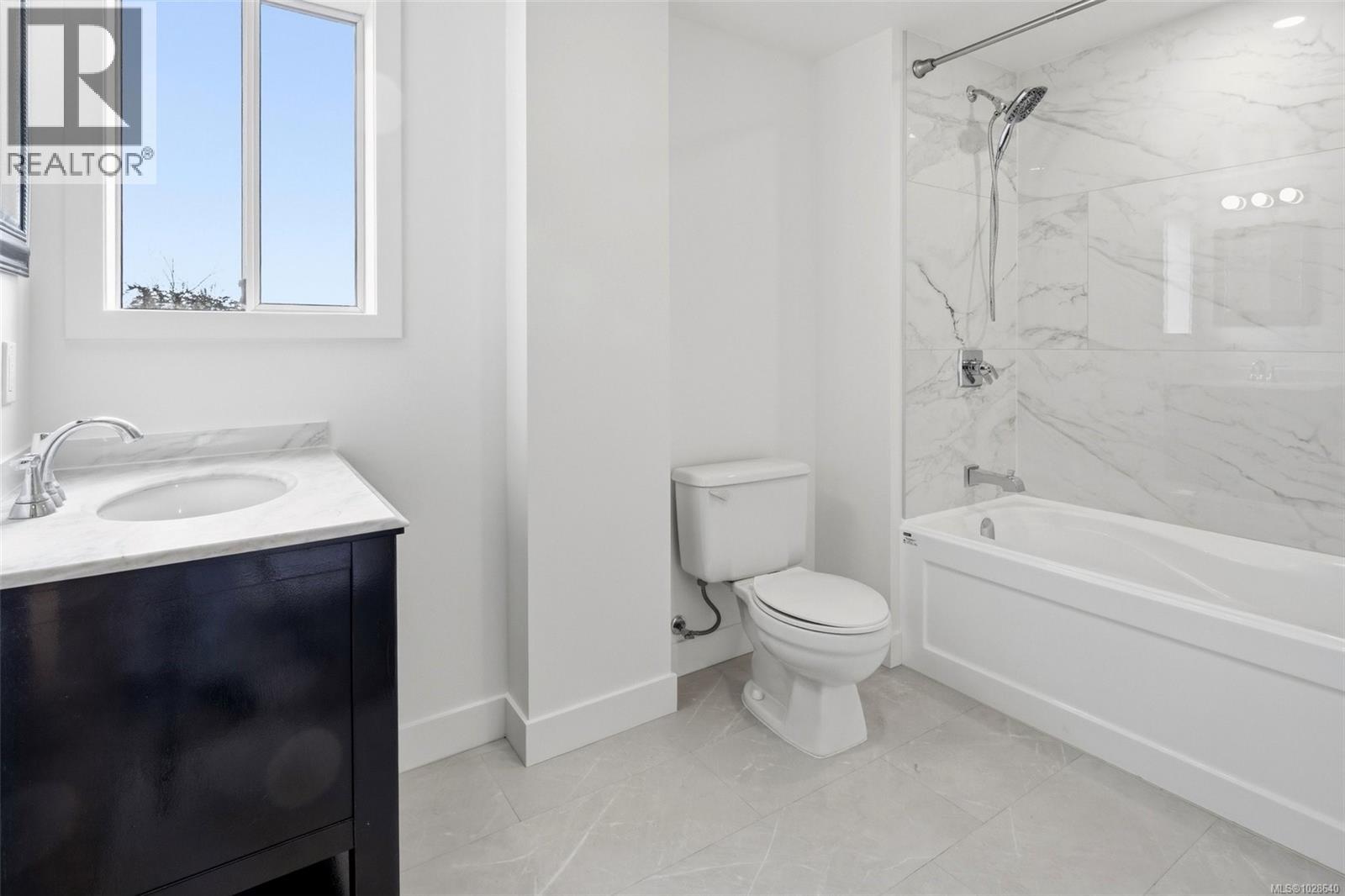  1237 Glyn Oak Place, Saanich