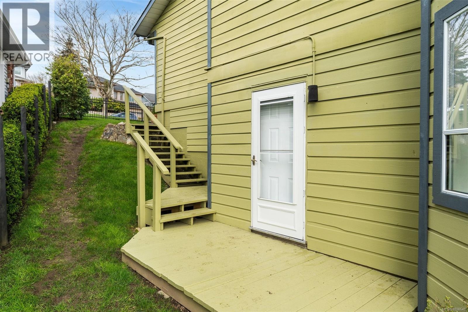  1237 Glyn Oak Place, Saanich