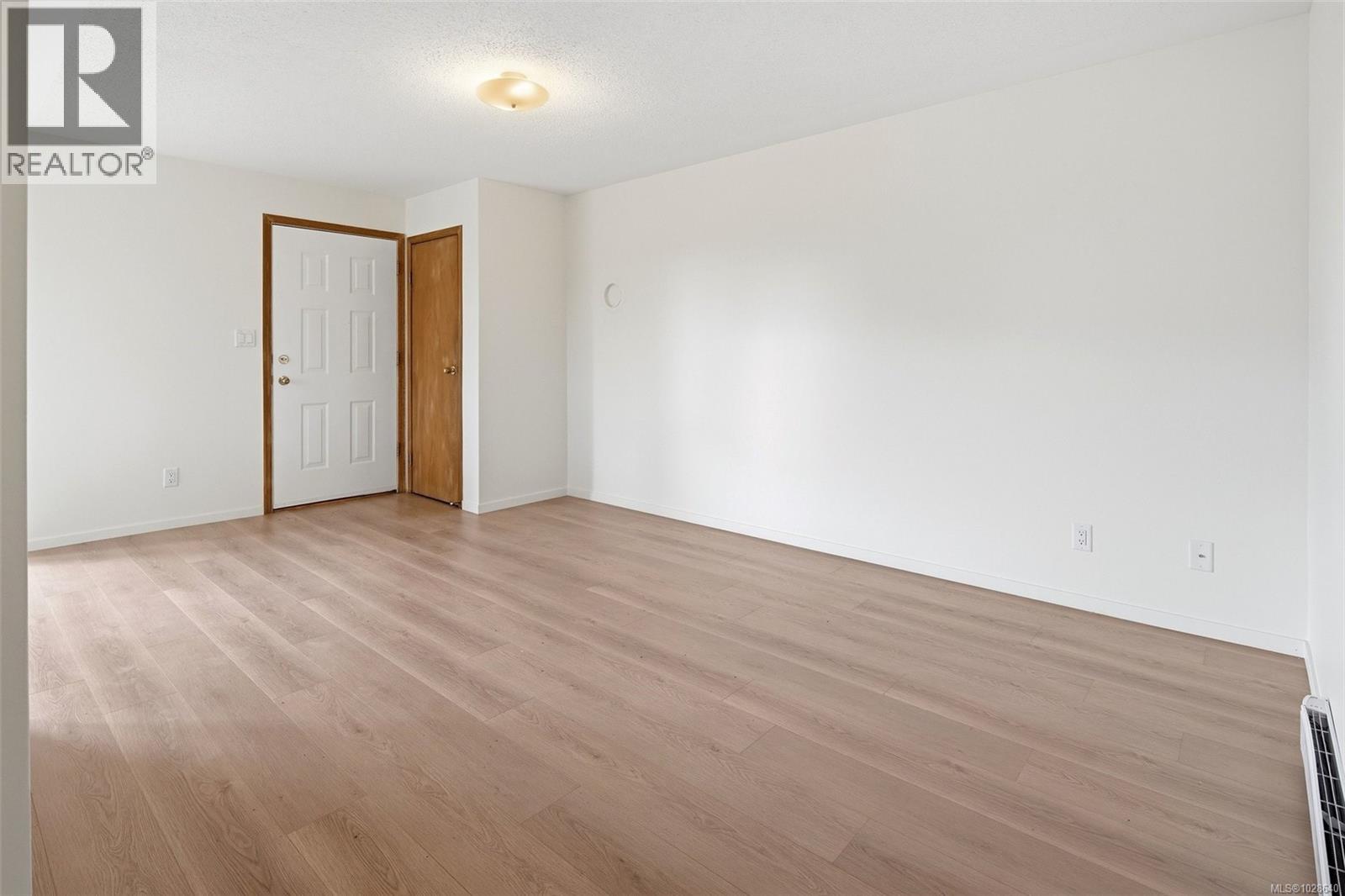  1237 Glyn Oak Place, Saanich